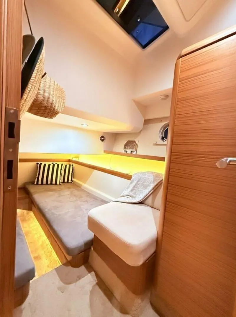 Slide: The Image of Greenline 39 Hybrid - Great Loop 2021 - 5054797