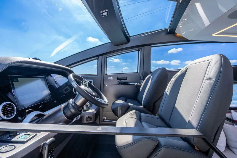 Slide: The Image of Pearl 63 2025 - 5820054