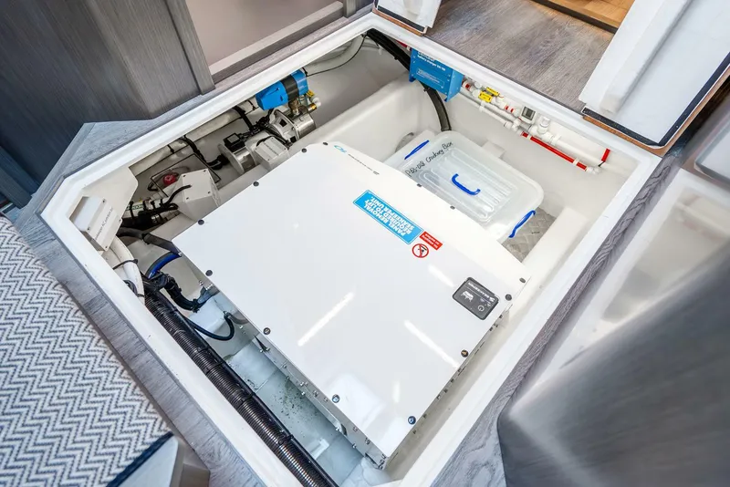 Slide: The Image of Pearl 63 2027 - 5820112