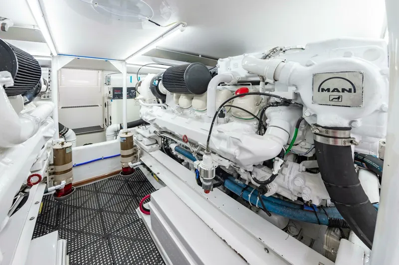 Slide: The Image of Viking 50 Convertible 2001 - 5053901