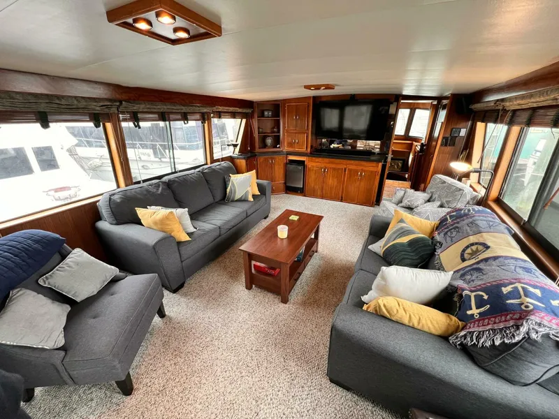 Slide: The Image of Hatteras 58 MY 1980 - 5055100