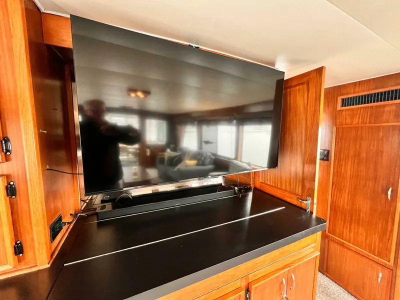 Slide: The Image of Hatteras 58 MY 1980 - 5055106