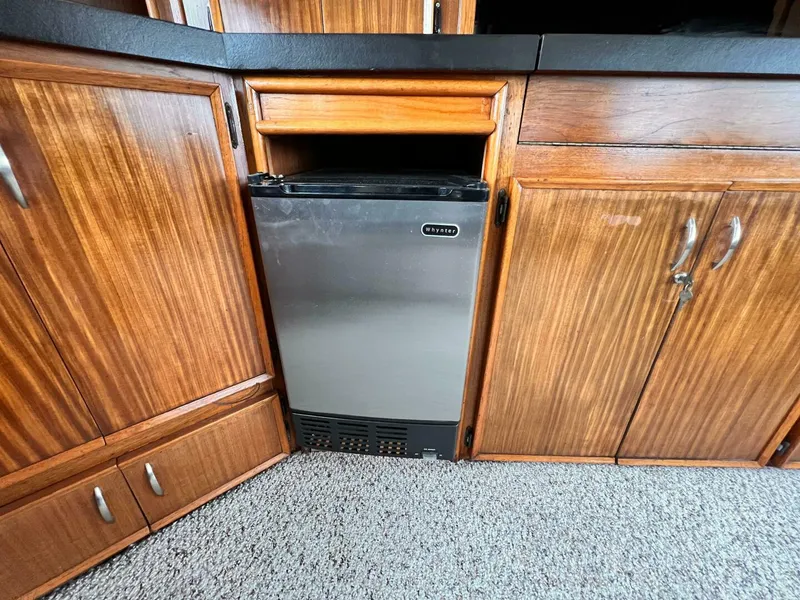 Slide: The Image of Hatteras 58 MY 1980 - 5055107