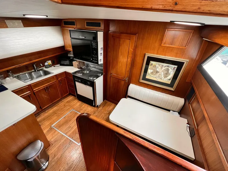 Slide: The Image of Hatteras 58 MY 1980 - 5055109