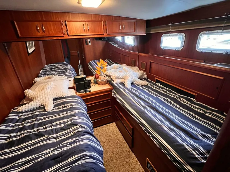 Slide: The Image of Hatteras 58 MY 1980 - 5055129