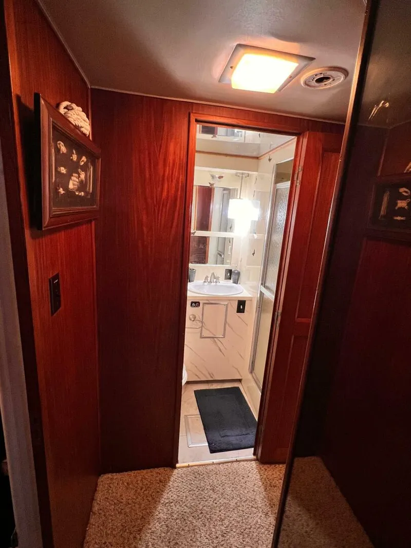 Slide: The Image of Hatteras 58 MY 1980 - 5055131