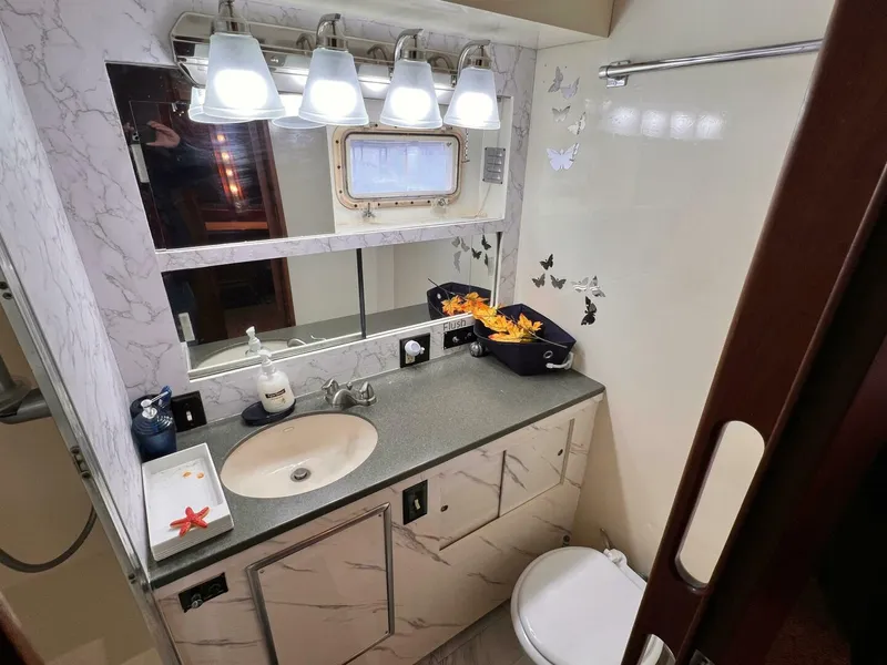 Slide: The Image of Hatteras 58 MY 1980 - 5055142