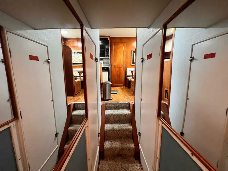 Slide: The Image of Hatteras 58 MY 1980 - 5055147