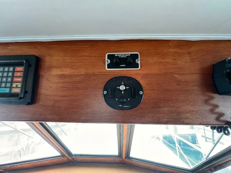 Slide: The Image of Hatteras 58 MY 1980 - 5055160