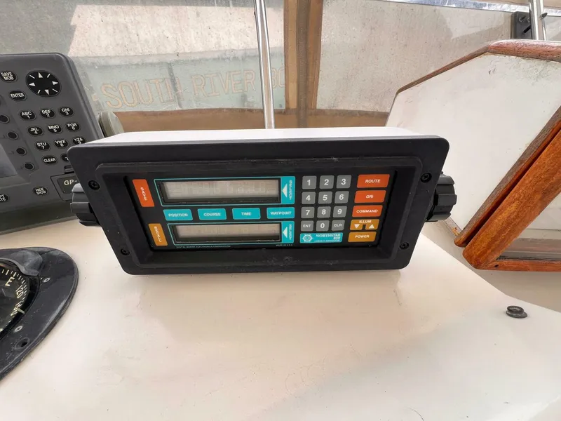 Slide: The Image of Hatteras 58 MY 1980 - 5055182