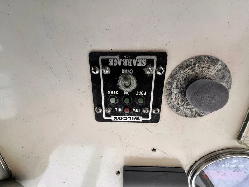 Slide: The Image of Hatteras 58 MY 1980 - 5055186