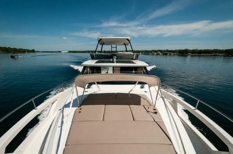 Slide: The Image of Bow with Bimini - 5336190