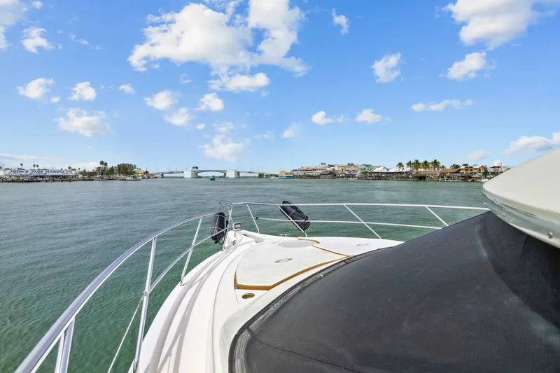 Slide: The Image of Silverton 43 Motor Yacht Aft Cabin Silverton 43 Motor Yacht Aft Cabin - 5057983