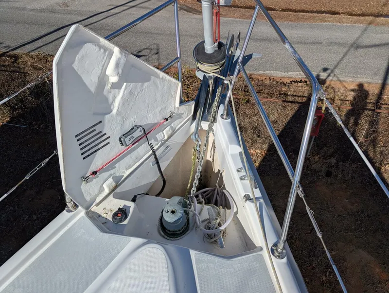 Slide: The Image of Hunter 410 2000 - 5058391