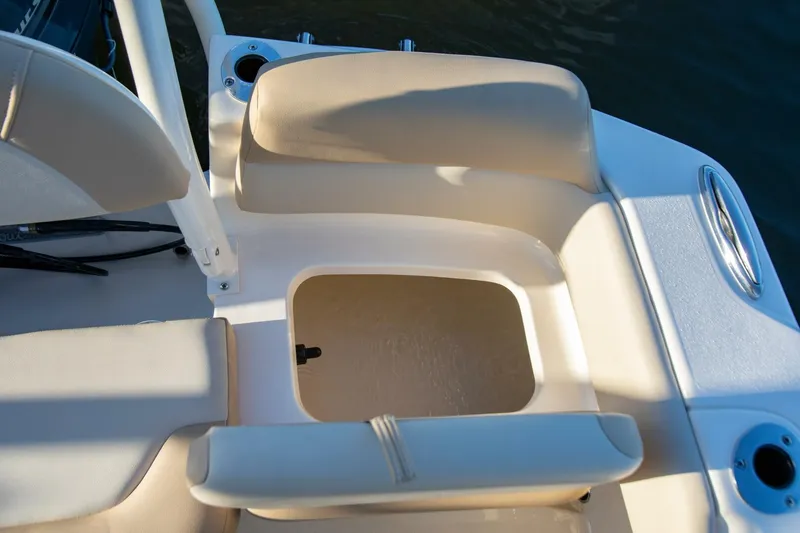 Slide: The Image of Scout 195 Sport Dorado 2026 - 5059295