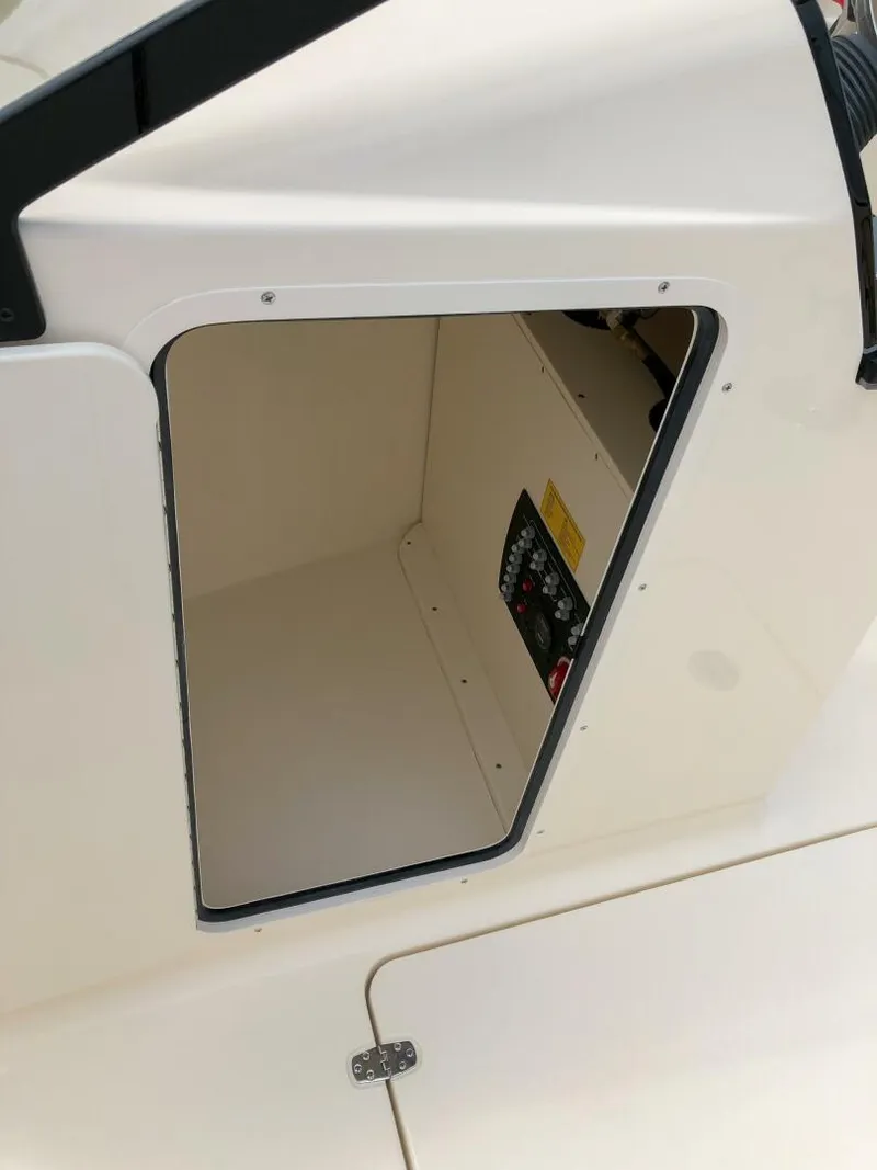 Slide: The Image of Scout 215 Dorado 2026 - 5059366