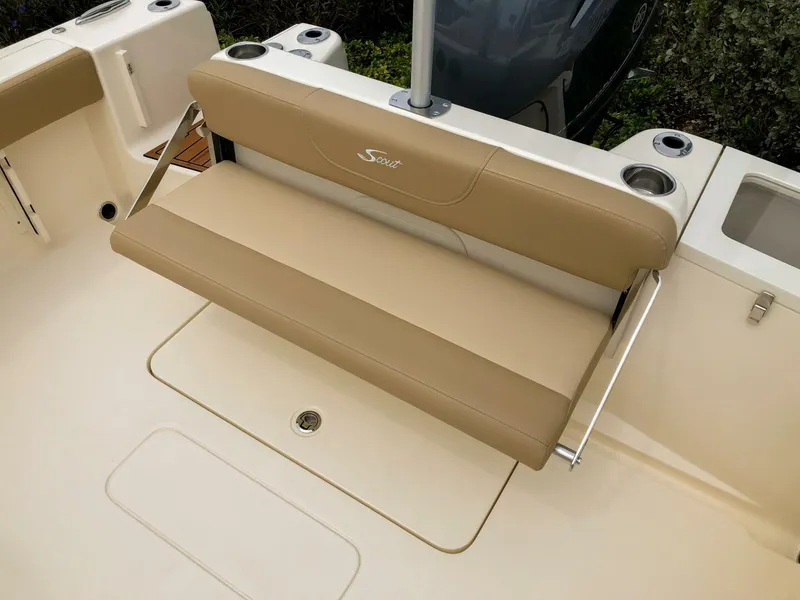 Slide: The Image of Scout 215 Dorado 2026 - 5059368