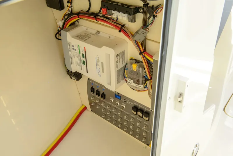 Slide: The Image of Scout 255 Dorado 2026 - 5059435