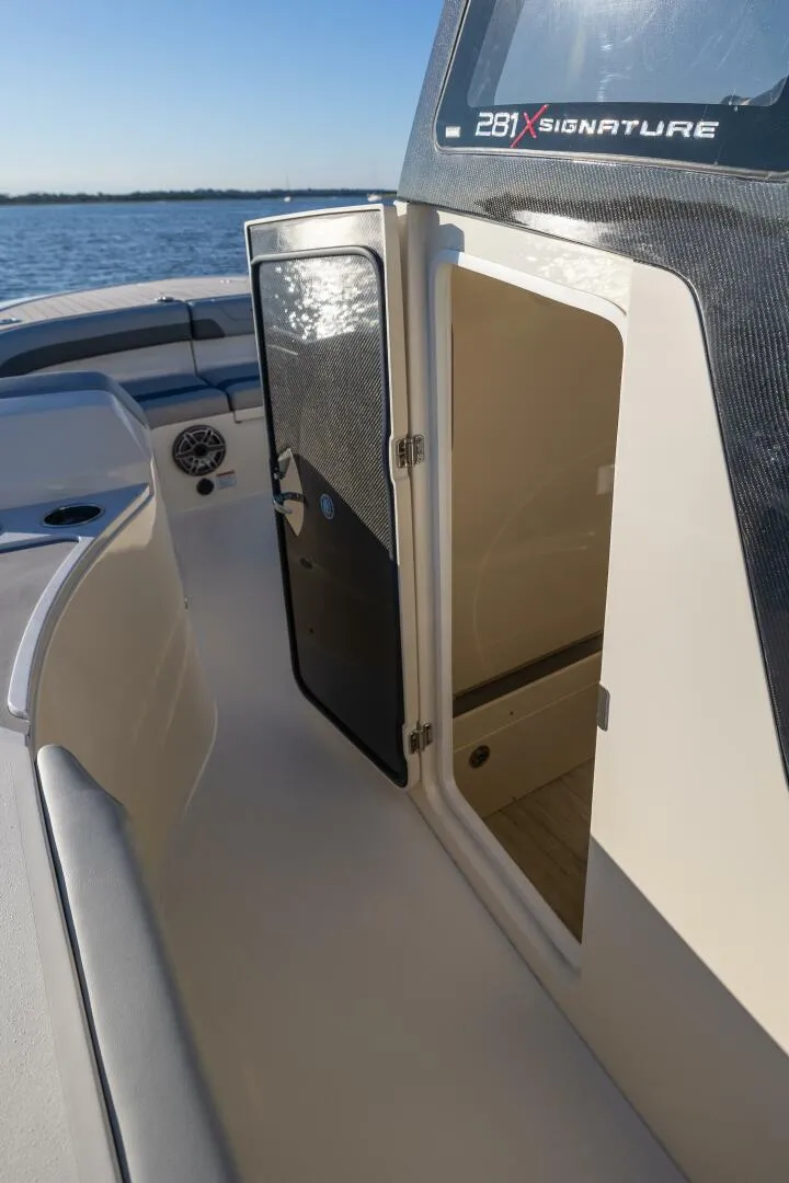 Slide: The Image of Scout 281 X Signature 2026 - 5060073