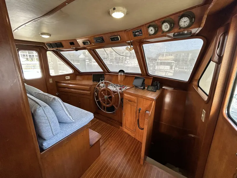 Slide: The Image of 57' DeFever pilothouse forward - 5060220