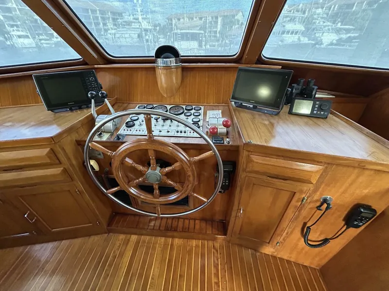 Slide: The Image of 57' DeFever pilothouse helm - 5060221