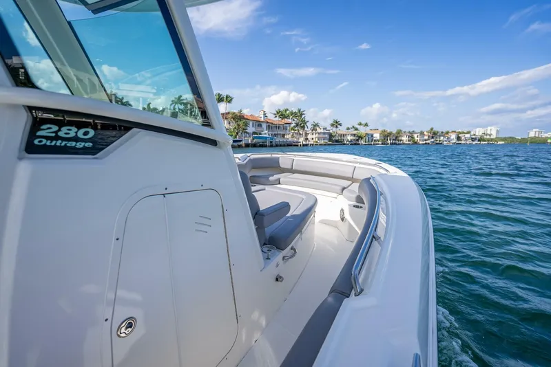 Slide: The Image of Boston Whaler 280 Outrage 2023 - 5060331