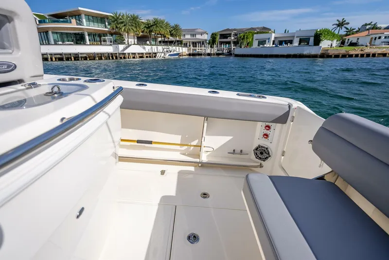 Slide: The Image of Boston Whaler 280 Outrage 2023 - 5060335
