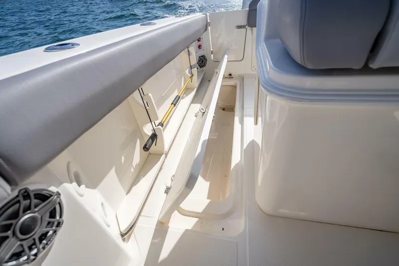 Slide: The Image of Boston Whaler 280 Outrage 2023 - 5060336