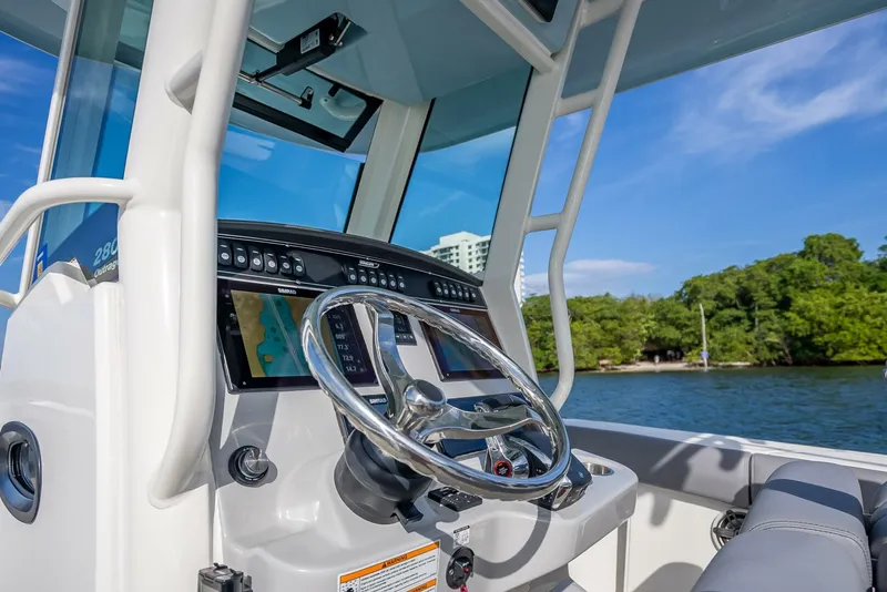 Slide: The Image of Boston Whaler 280 Outrage 2023 - 5060347