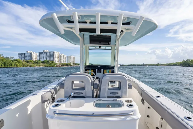 Slide: The Image of Boston Whaler 280 Outrage 2023 - 5060358