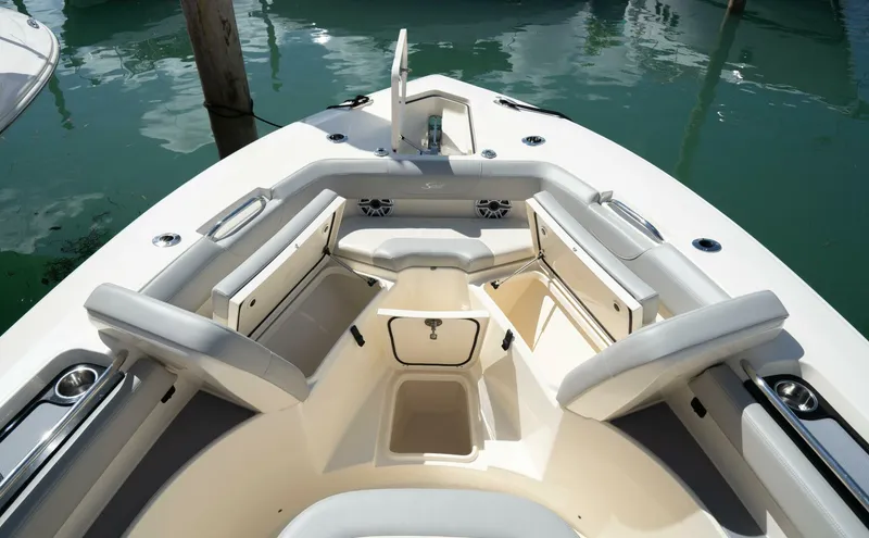 Slide: The Image of Scout 305 LXF 2026 - 5060498