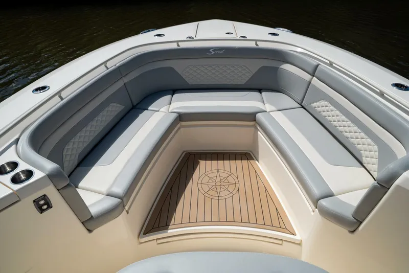 Slide: The Image of Scout 330 LXF 2026 - 5060590