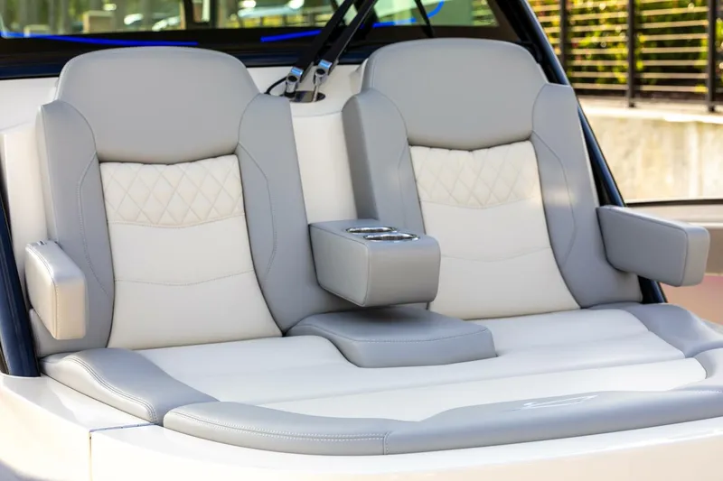 Slide: The Image of Scout 377 LXF 2026 - 5060627