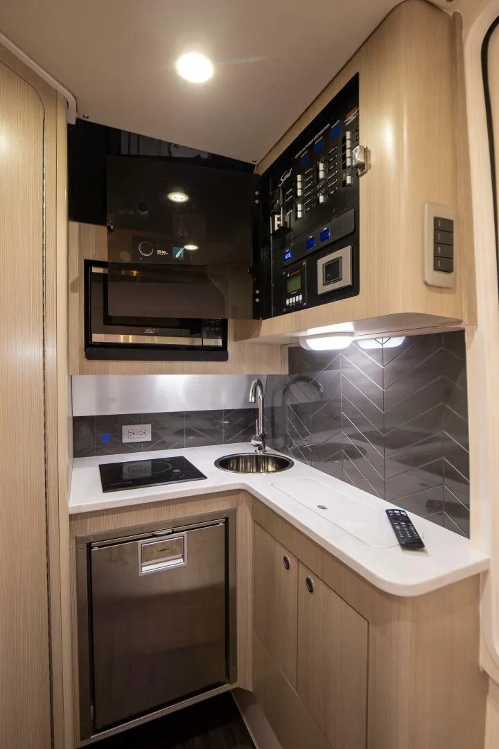 Slide: The Image of Scout 400 LXF Li-Ion 2026 - 5060692