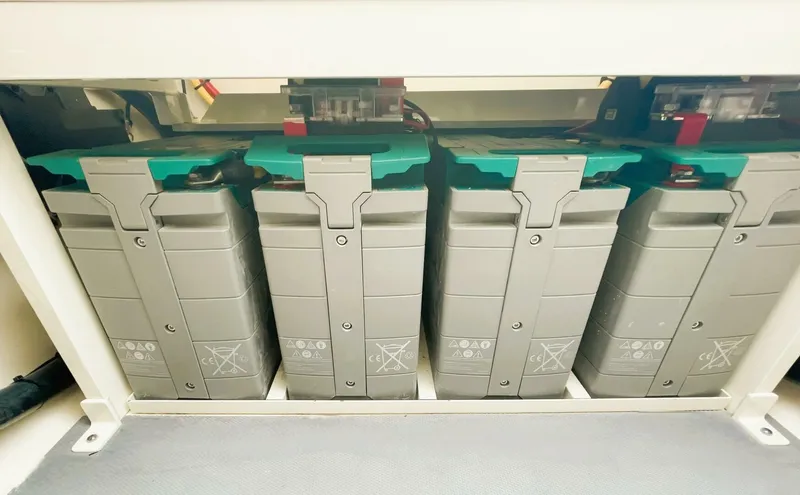 Slide: The Image of Scout 400 LXF Li-Ion 2026 - 5060694