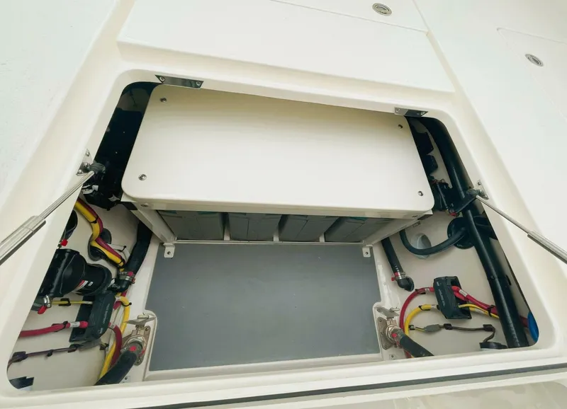 Slide: The Image of Scout 400 LXF Li-Ion 2026 - 5060695