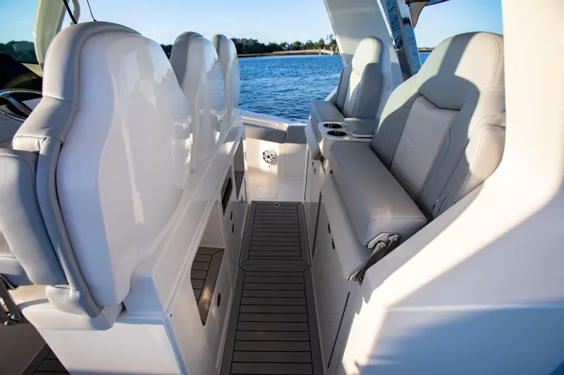 Slide: The Image of Scout 425 LXF 2026 - 5060712