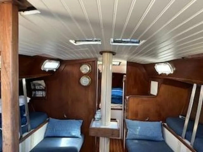 Slide: The Image of Peterson 34 1979 - 5061250