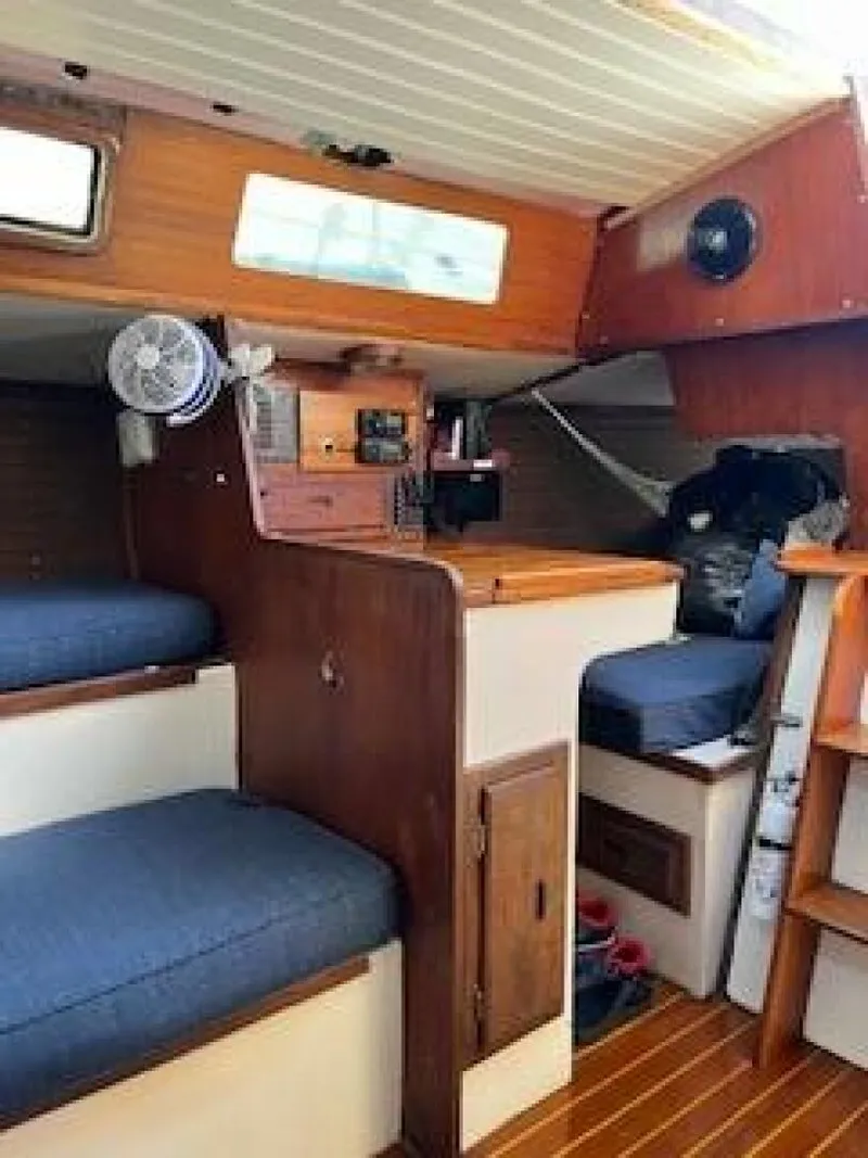 Slide: The Image of Peterson 34 1979 - 5061254