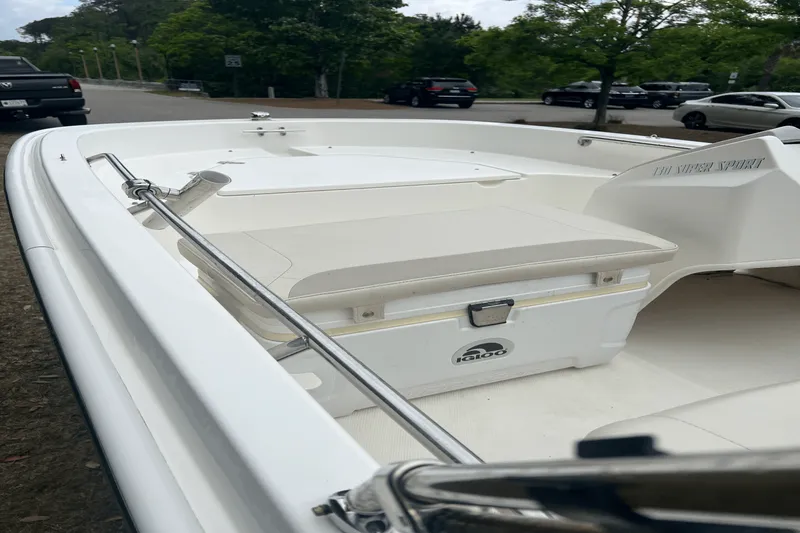 Slide: The Image of Boston Whaler 130 SUPER SPORT 2021 - 10