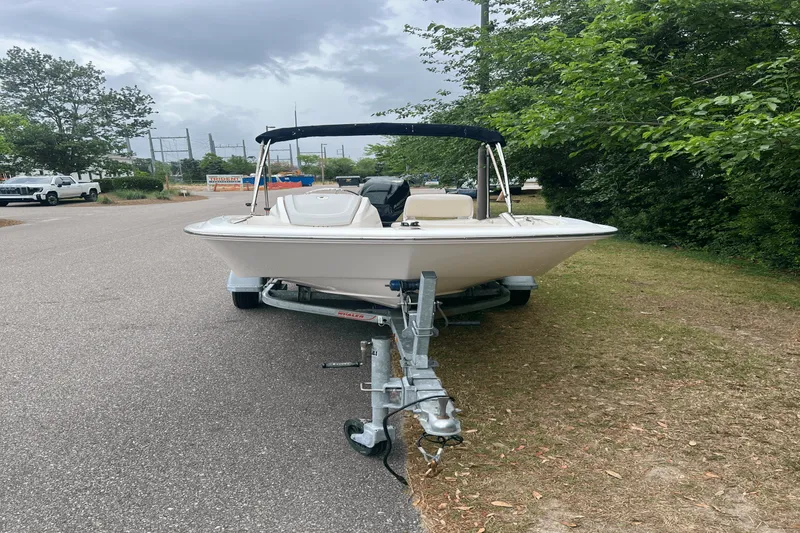 Slide: The Image of Boston Whaler 130 SUPER SPORT 2021 - 2