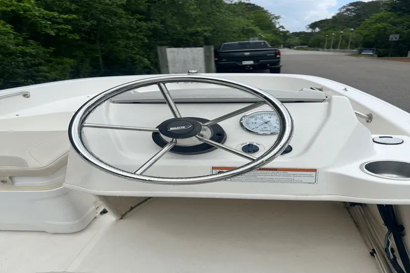 Slide: The Image of Boston Whaler 130 SUPER SPORT 2021 - 8