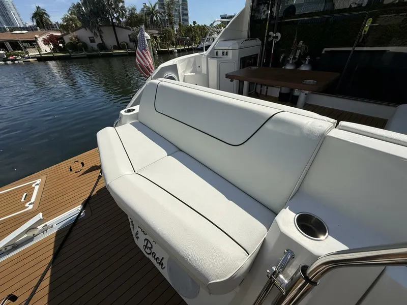 Slide: The Image of Cruisers Yachts 45 Cantius 2014 - 5088171