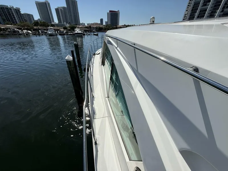 Slide: The Image of Cruisers Yachts 45 Cantius 2014 - 5088172