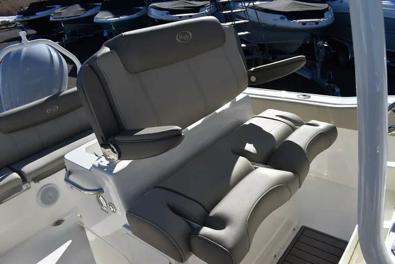 Slide: The Image of Key West 239FS 2024 - 5063340