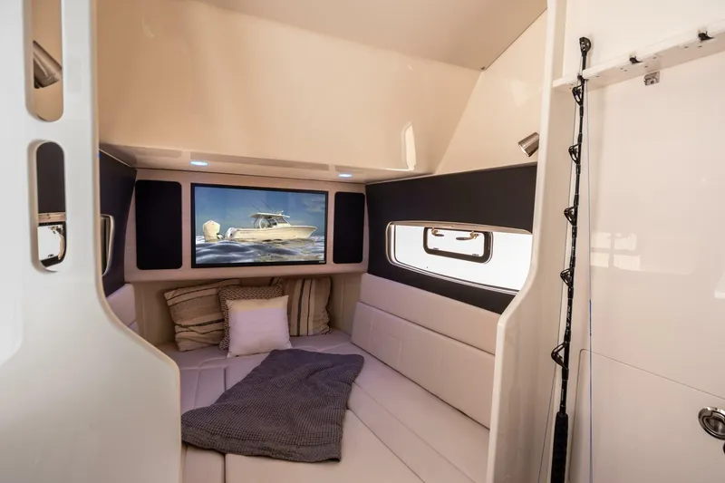 Slide: The Image of Scout 400 LXF 2026 - 5063460