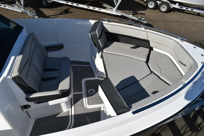 Slide: The Image of Monterey 27 Elite OB 2025 - 5063699