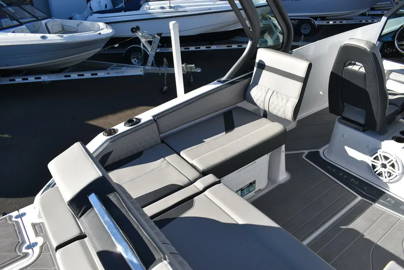 Slide: The Image of Monterey 27 Elite OB 2025 - 5063714