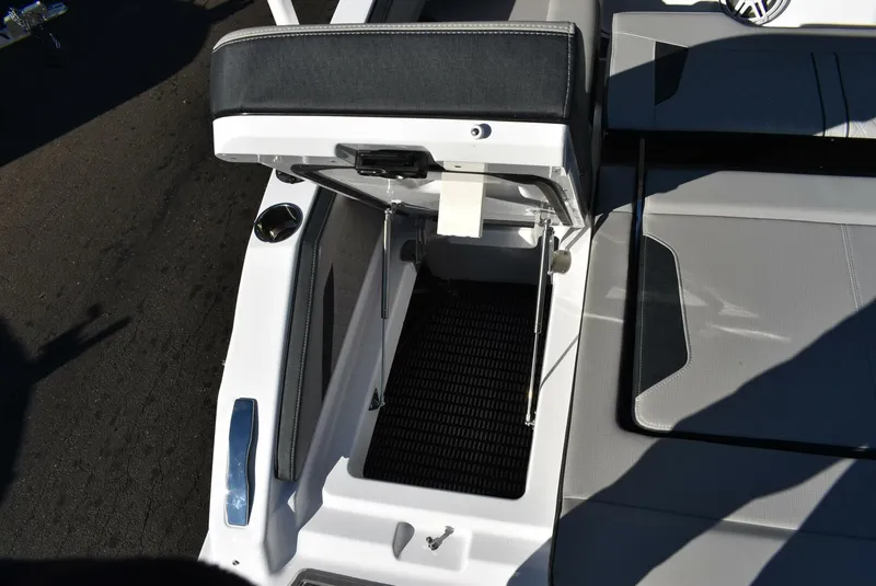 Slide: The Image of Monterey 27 Elite OB 2025 - 5063717