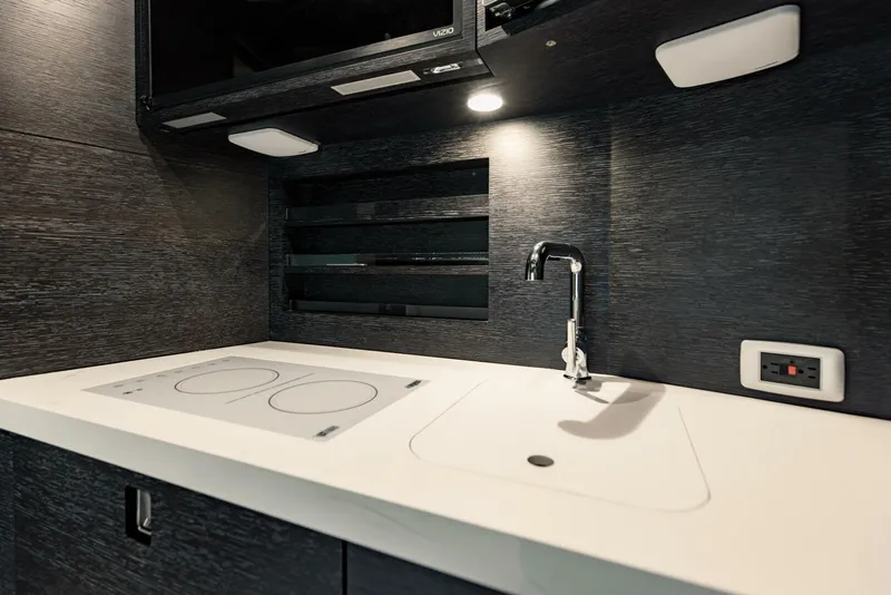 Slide: The Image of Scout 530 LXF 2026 - 5063939